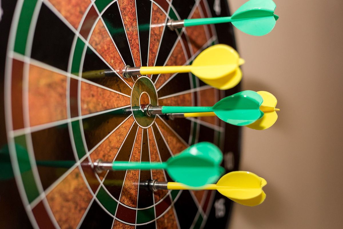 England and Northern Ireland Advance in World Cup of Darts