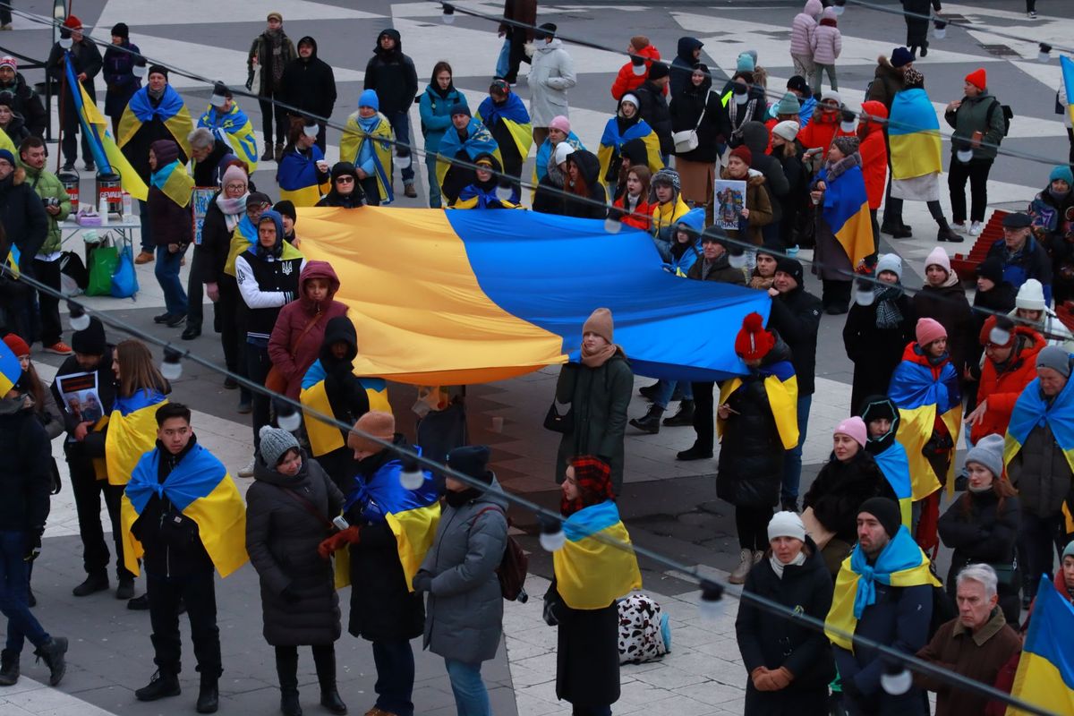 UK Strengthens Ukraine Support with Loan and Pledges
