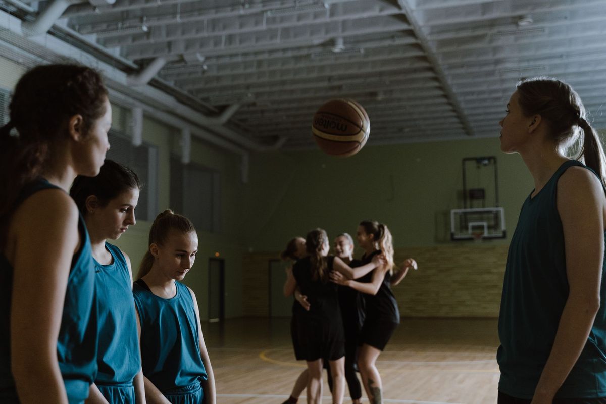 WNBA: Lynx Prepare for Sparks Showdown