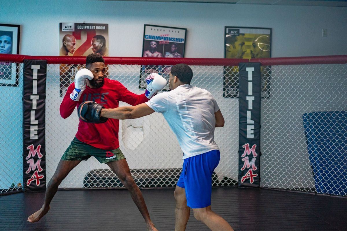 Sedriques Dumas Suffers First-Round Submission Loss