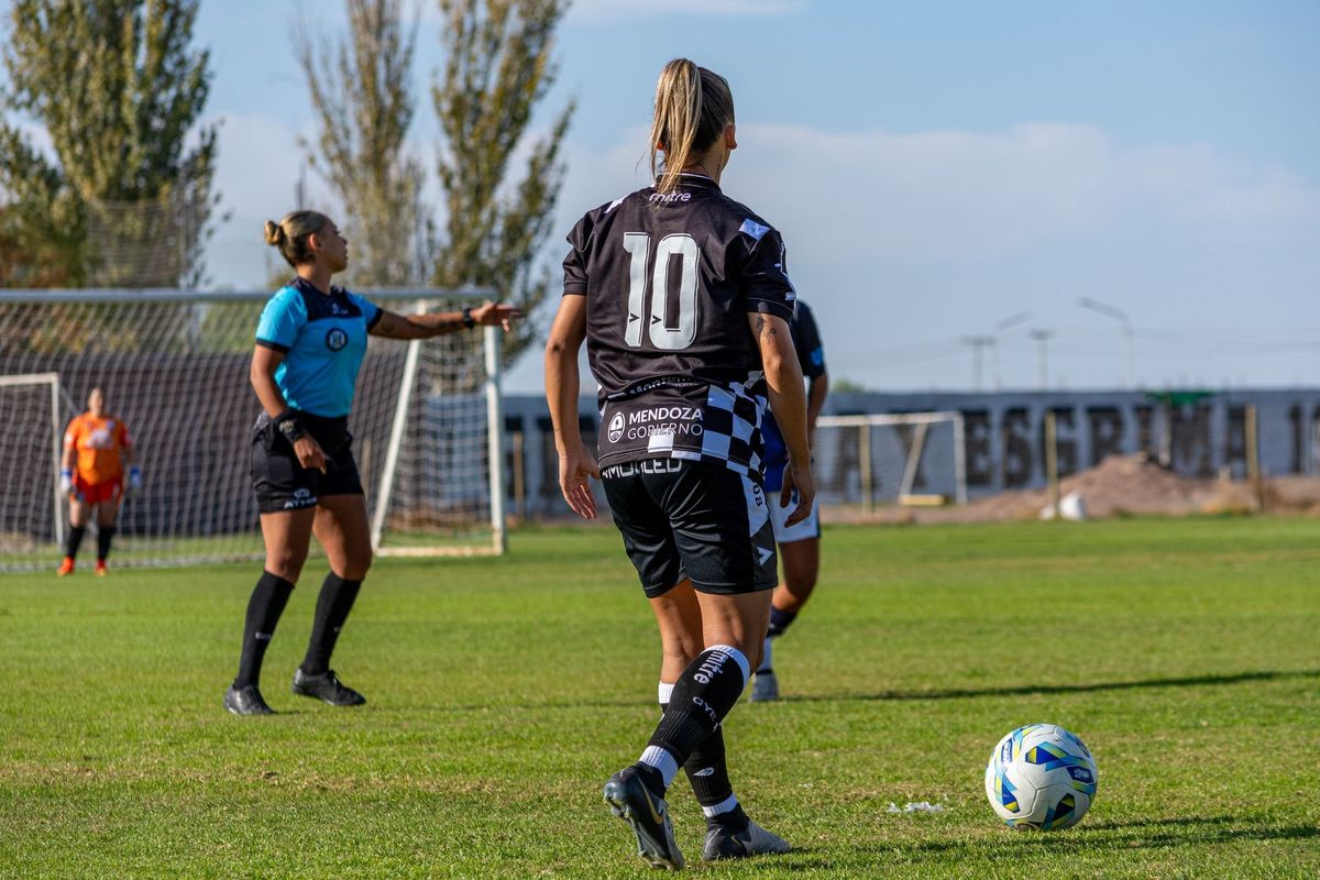 Chelsea Women Secure Dominant Win Over West Ham