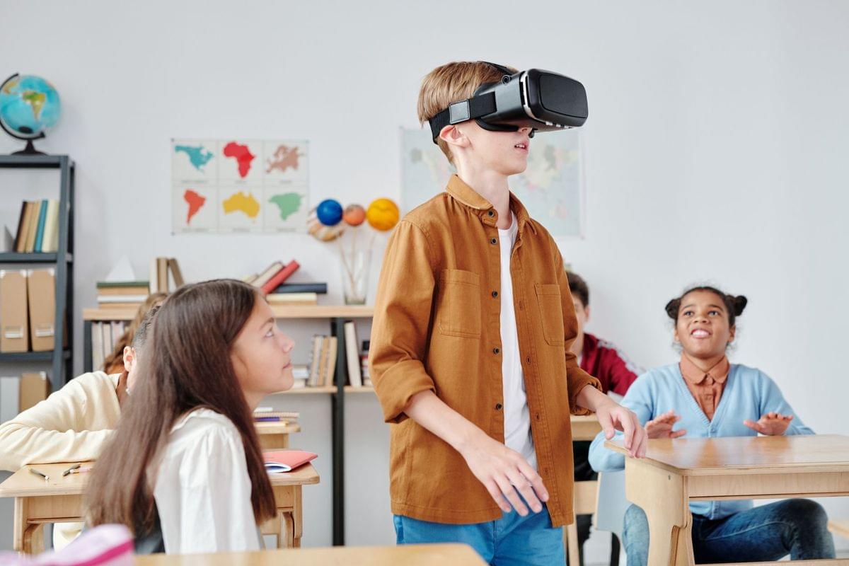 AI's Impact on School Homework Examined