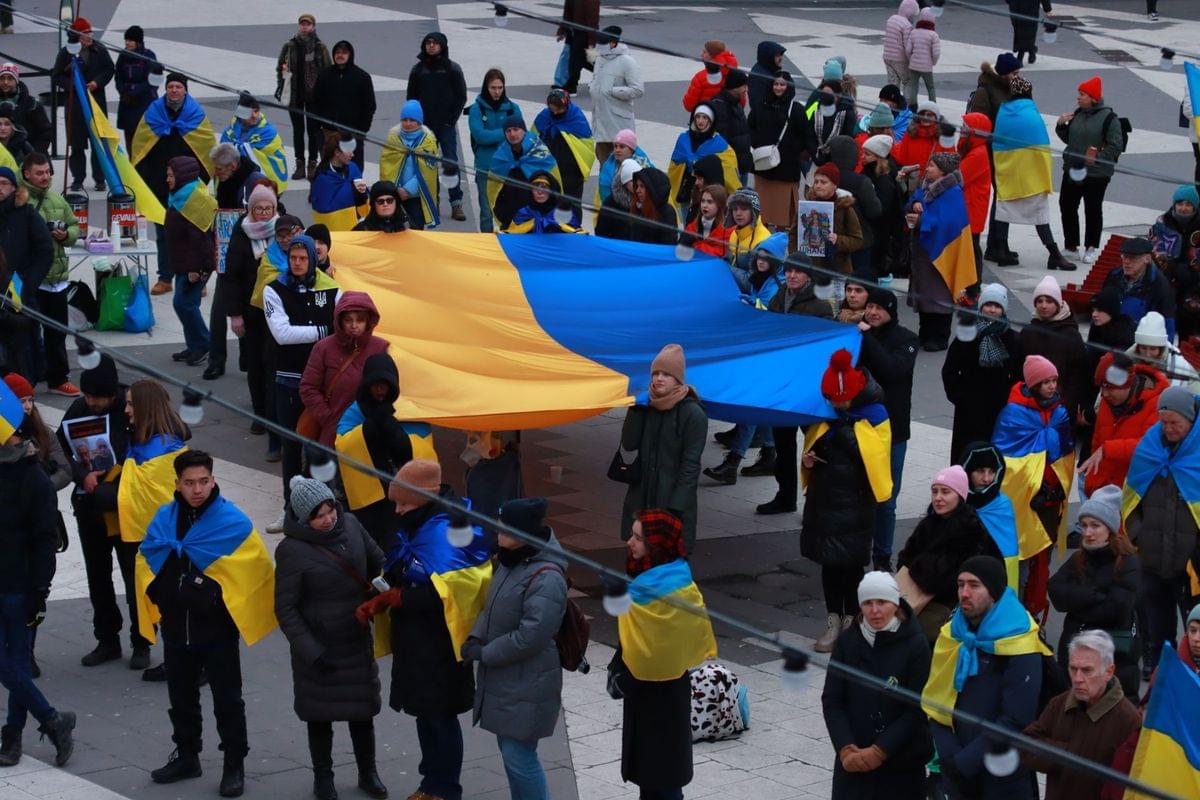 UK Strengthens Ukraine Support with Loan and Pledges